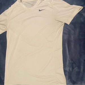 Men’s Medium Nike T-Shirt